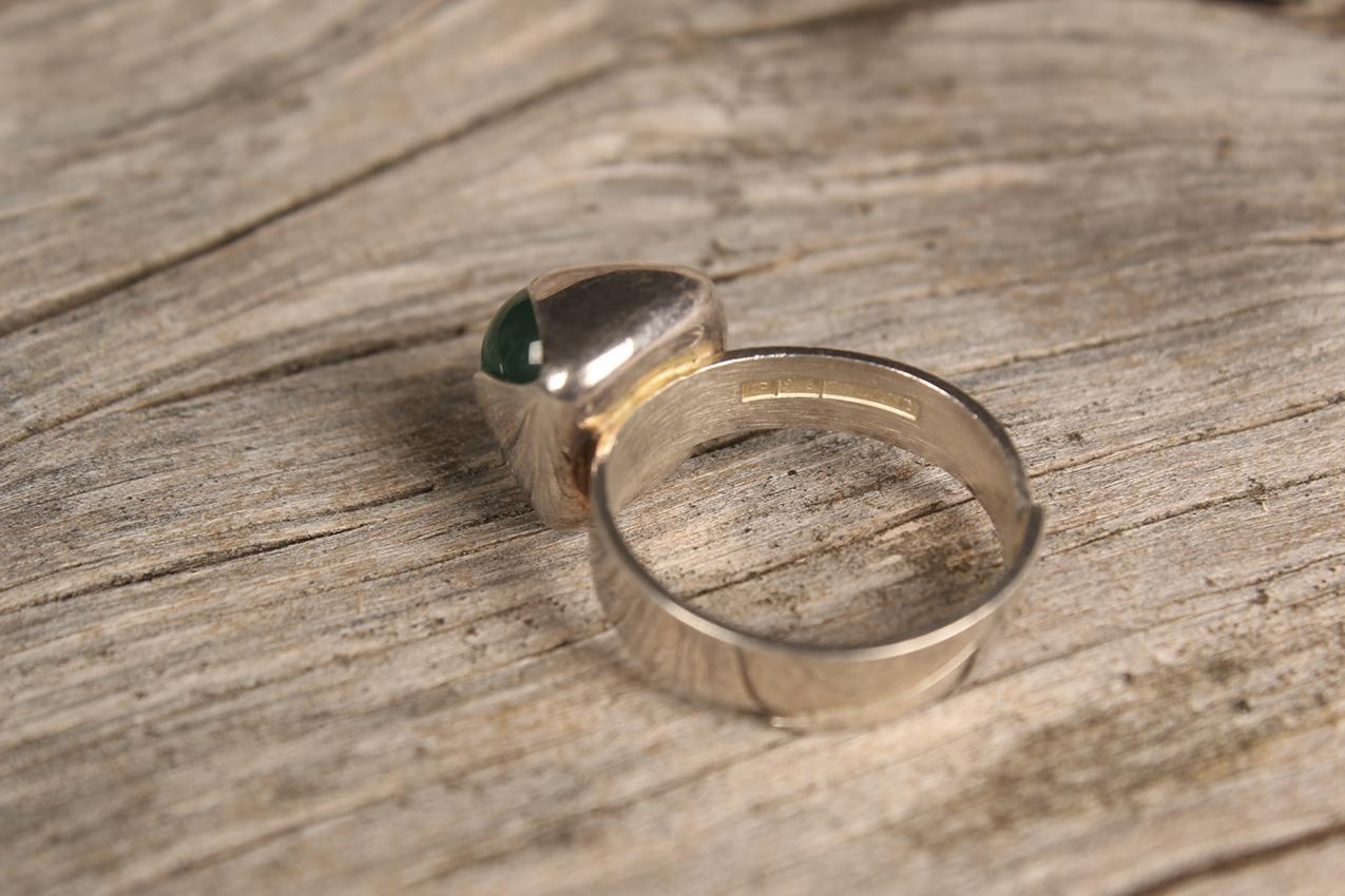 Elis Kauppi Kupittaan Kulta hopea sormus / Green Stone Silver Ring - Image 3