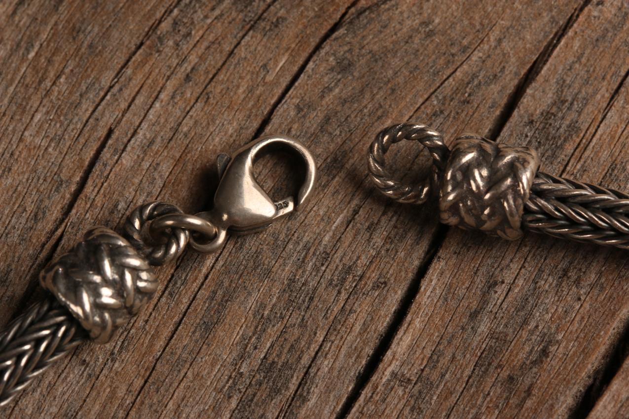 Kalevala Koru hopeinen Hirvenpää kääty / Silver Hirvenpää Coil Necklace - Image 9
