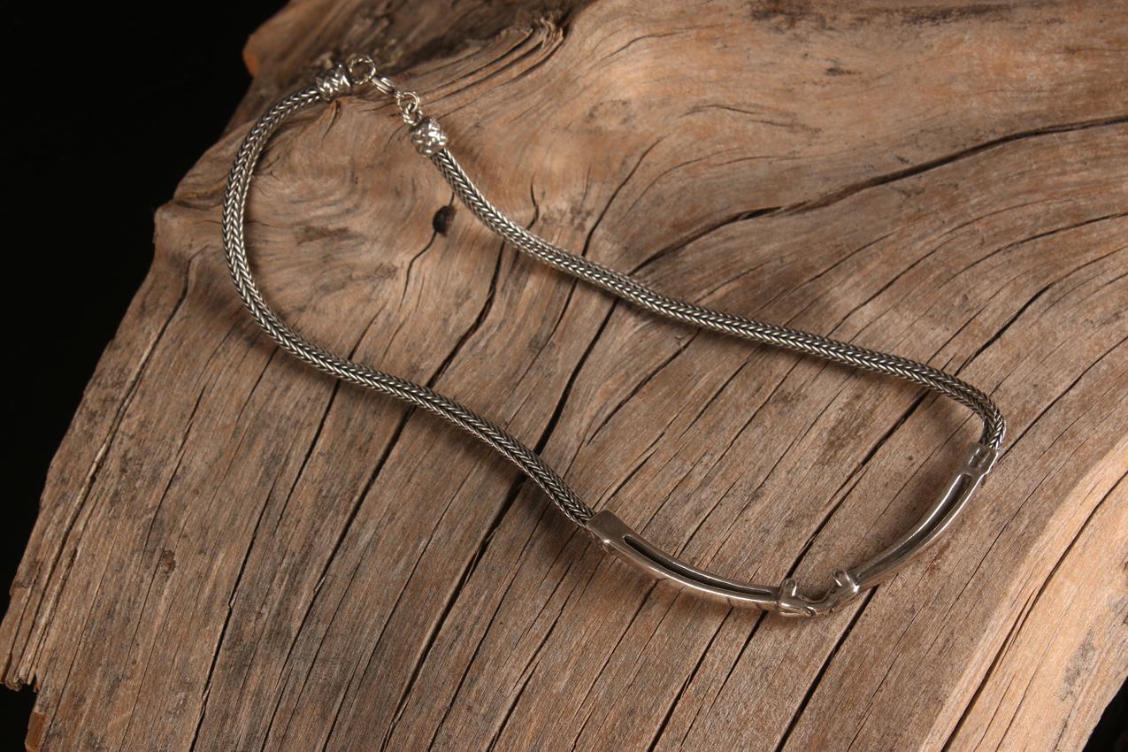 Kalevala Koru hopeinen Hirvenpää kääty / Silver Hirvenpää Coil Necklace - Image 3
