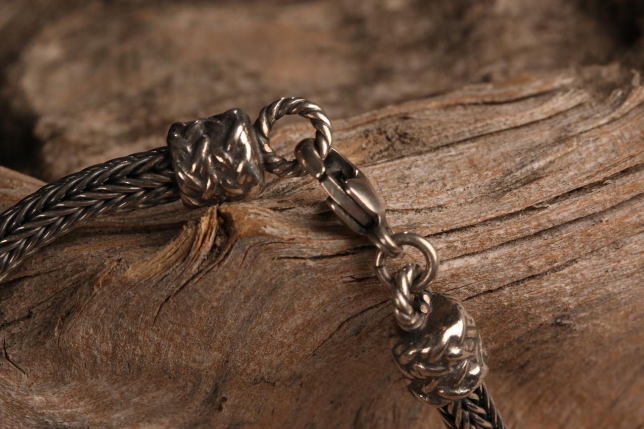 Kalevala Koru hopeinen Hirvenpää kääty / Silver Hirvenpää Coil Necklace - Image 6
