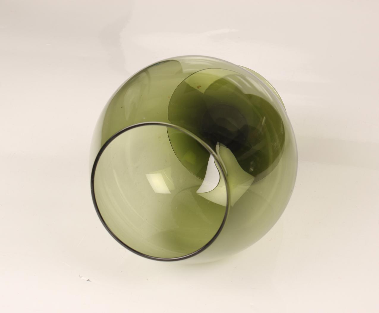 Saara Hopea vihreä aromilasi maljakko Nuutajärvi / Moss green snifter Vase - Image 3