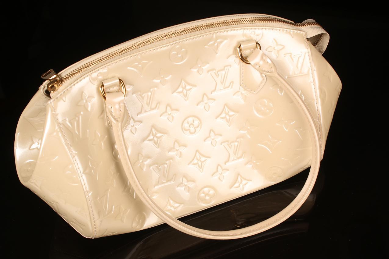 Louis Vuitton Amarante Monogram Vernis PM Sherwood laukku - Image 4