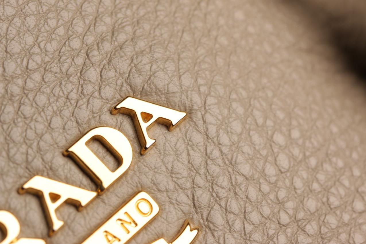 Prada Vitello Daino harmaa nahkalaukku - Image 18