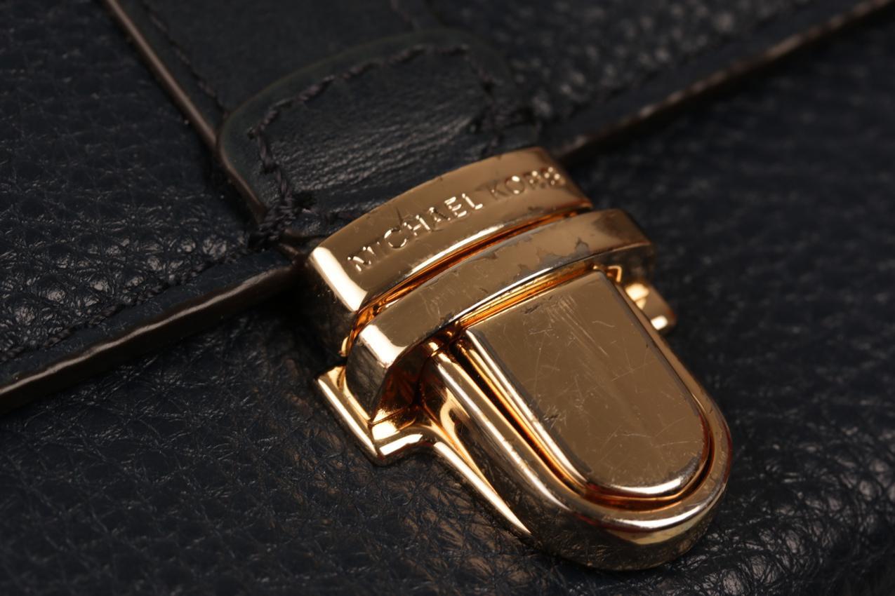 Michael Kors navy blue leather wallet - Image 9