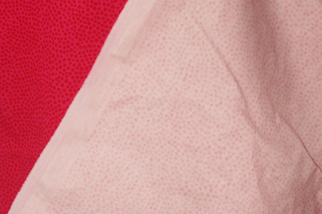 Marimekko Vuokko Eskolin-Nurmesniemi vahakangas pöytäliina pinkki “Pirput Parput” - Image 6