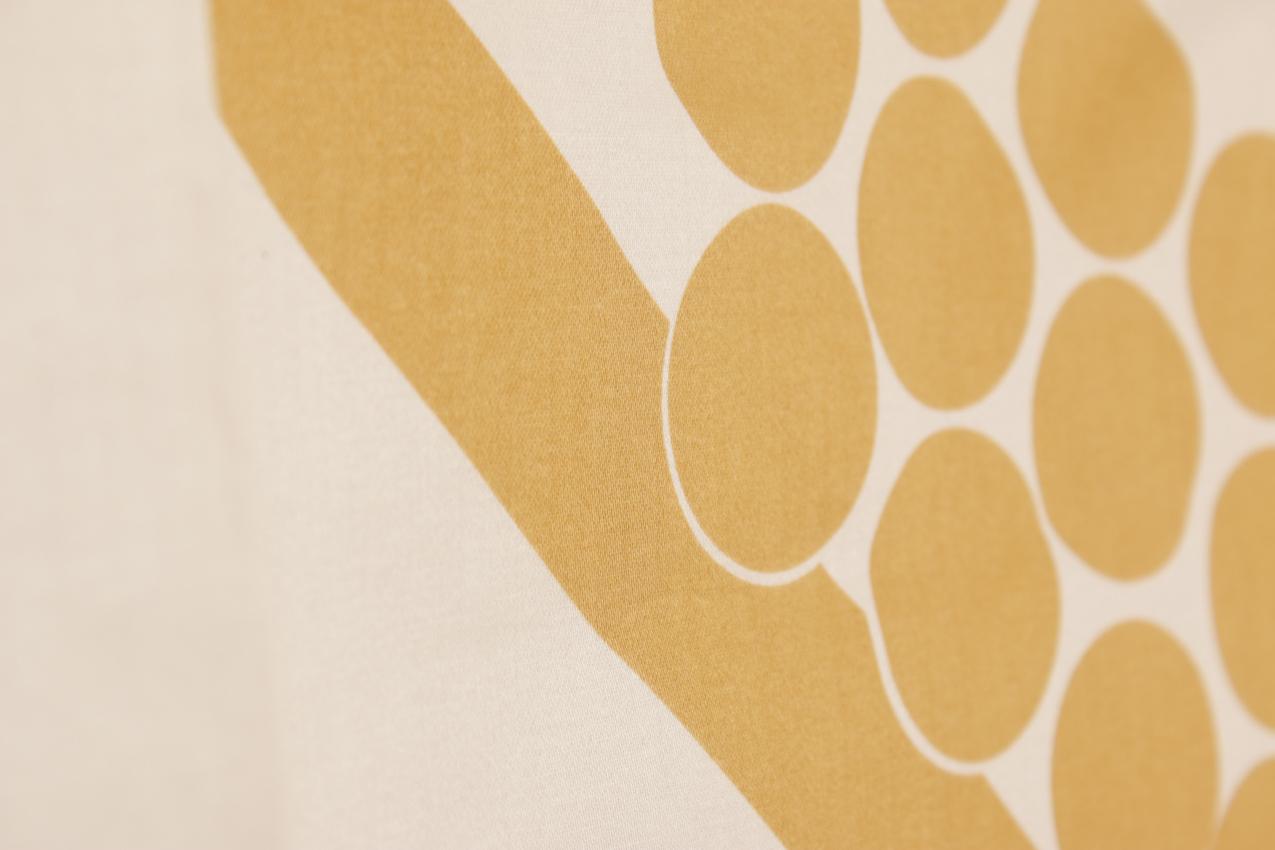 Marimekko Carina Seth-Andersson “ Hortensie" puuvillasatiini kangas - Image 3
