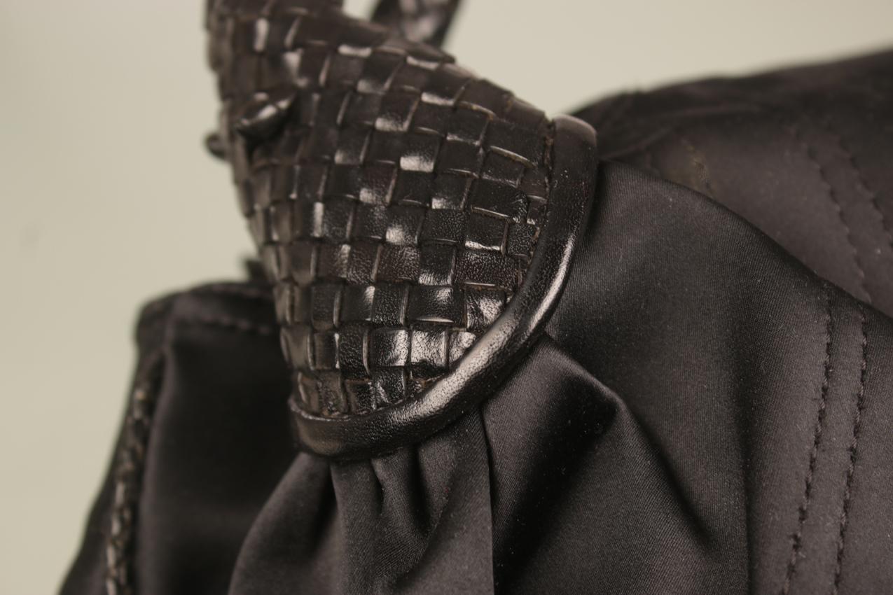 Fendi Spy musta satiini/nahka Hobo-laukku - Image 11