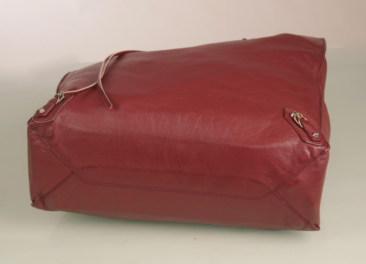 Balenciaga Burgundy Papier Ledger Tote Veau nahkalaukku - Image 4