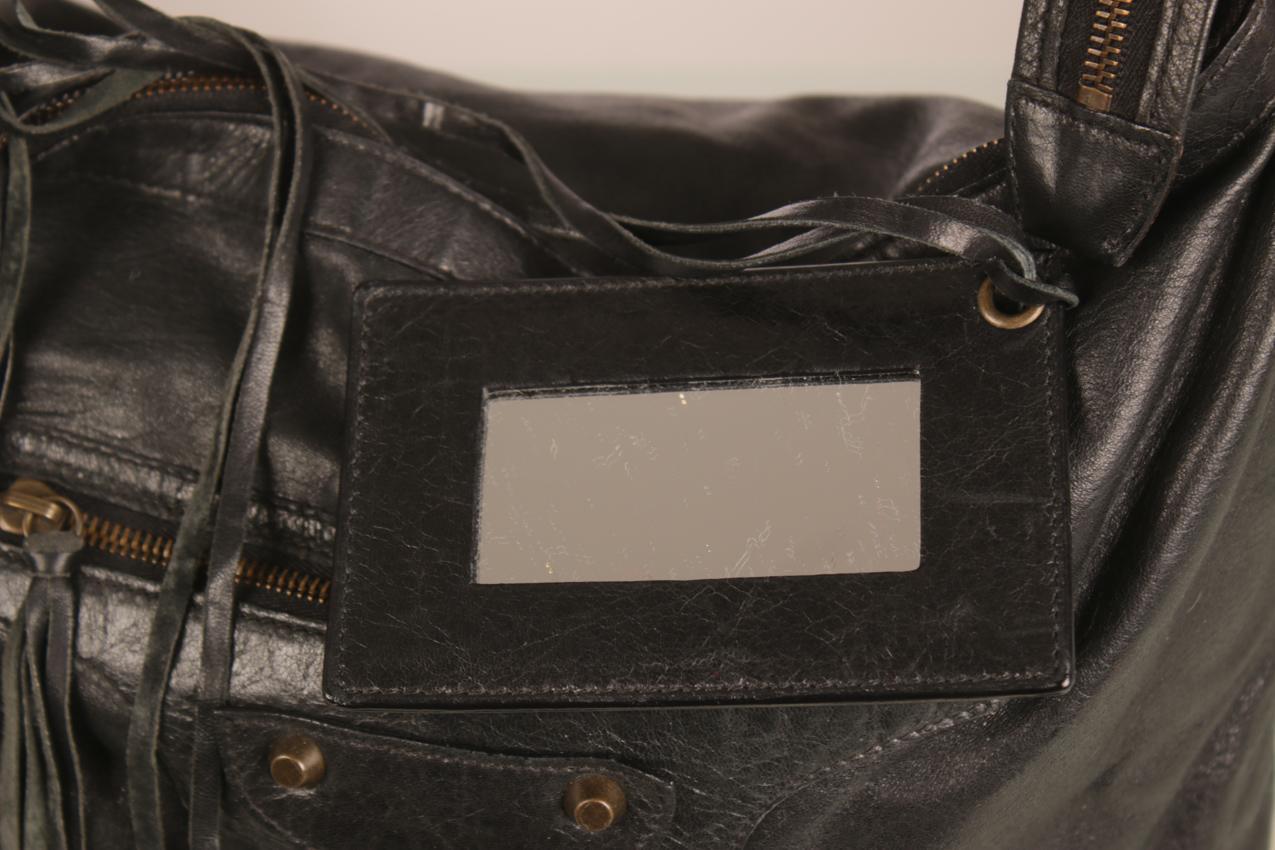 Balenciaga musta metallinhohtoinen Day Hobo nahkainen olkalaukku - Image 6