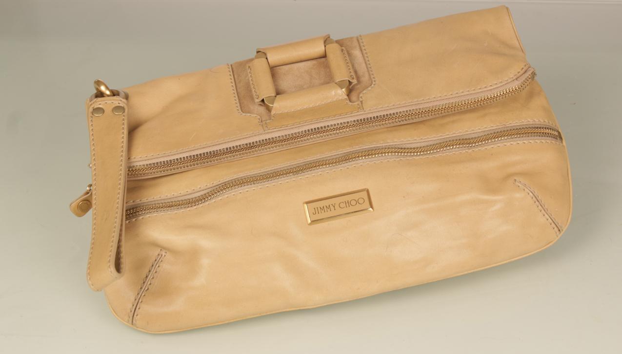 Jimmy Choo kermanvaalea clutch nahkalaukku