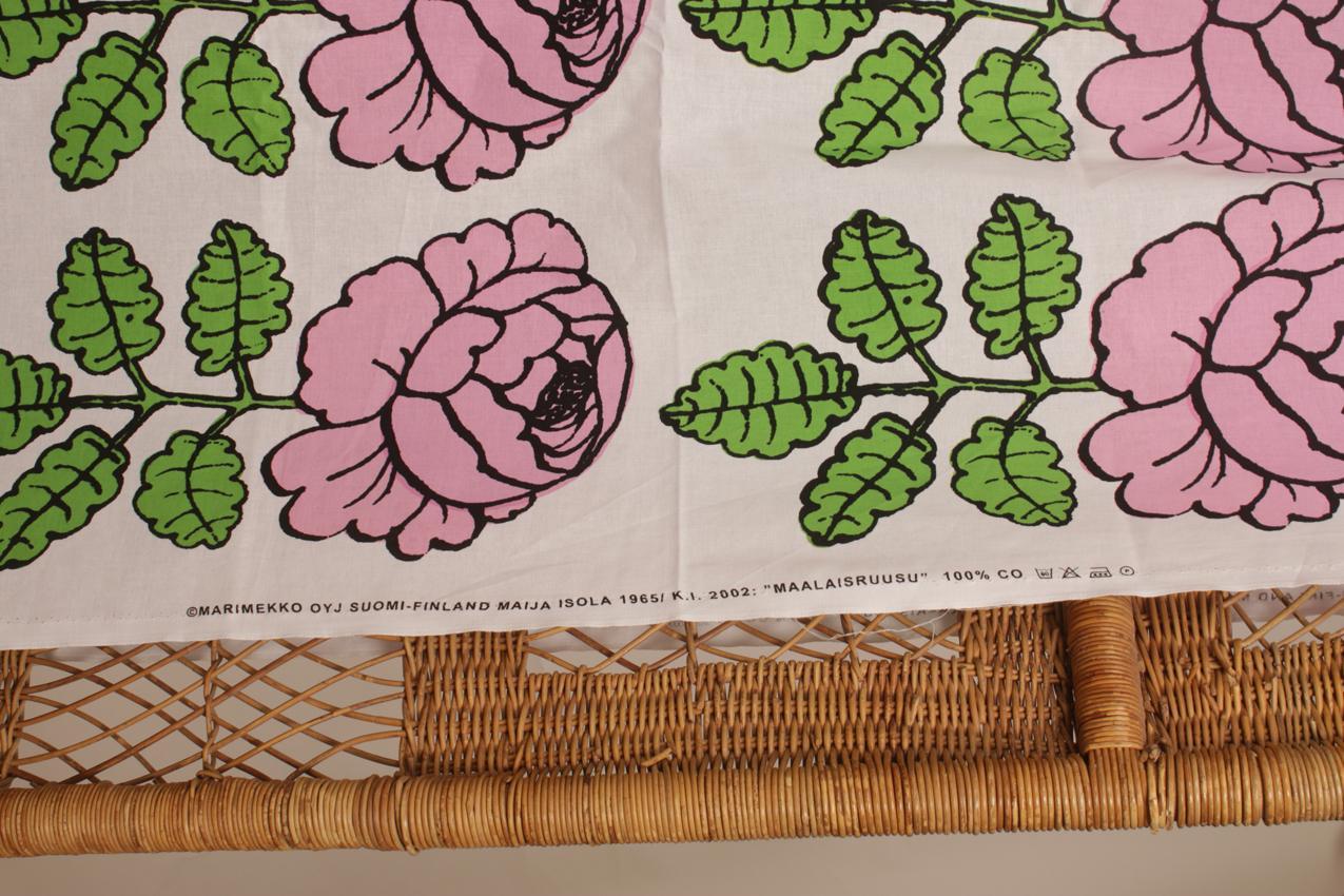 Marimekko pinkkikukkainen Maalaisruusu kangas - Image 4
