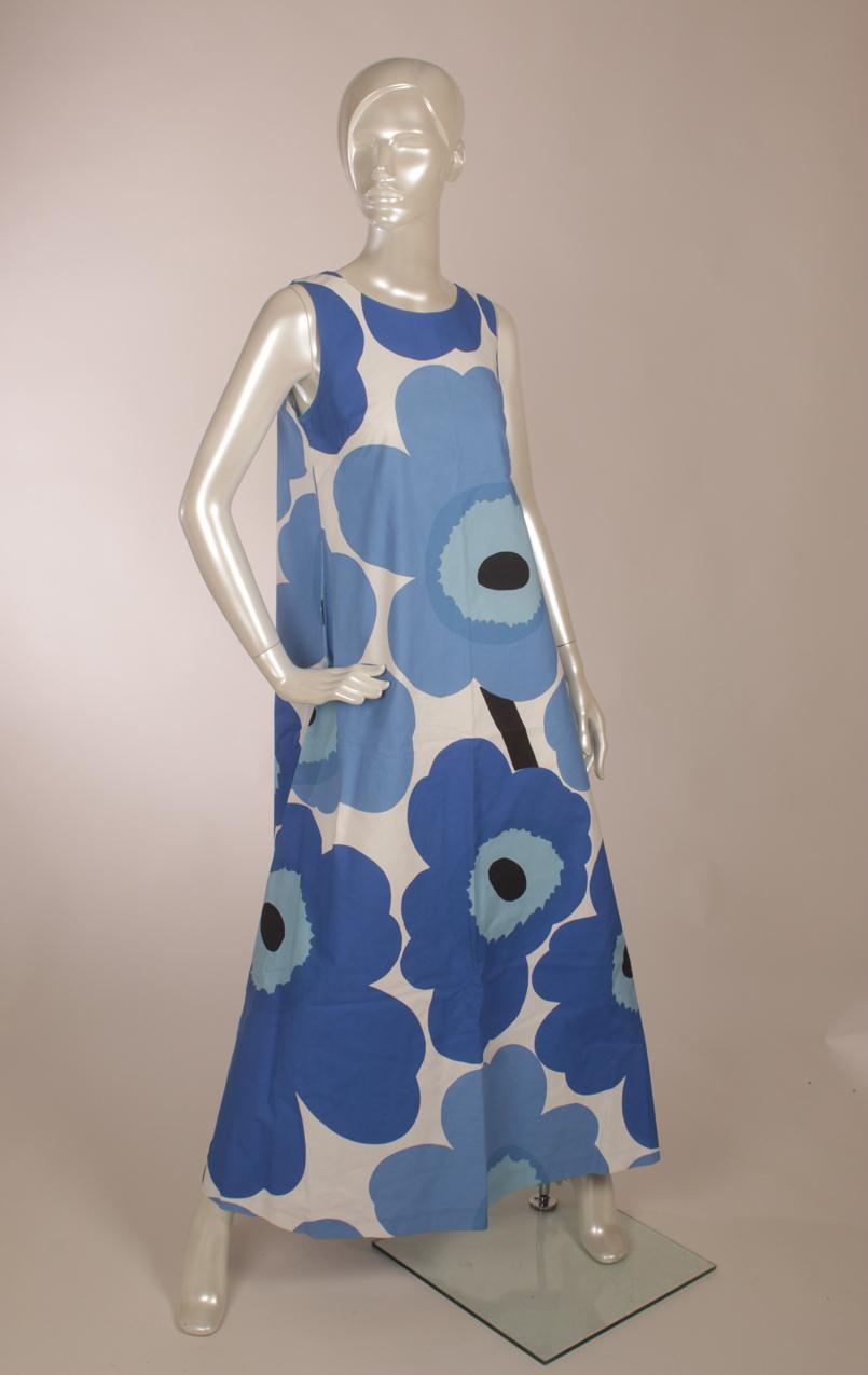 Vintage Marimekko sininen “Unikko” maksimekko M