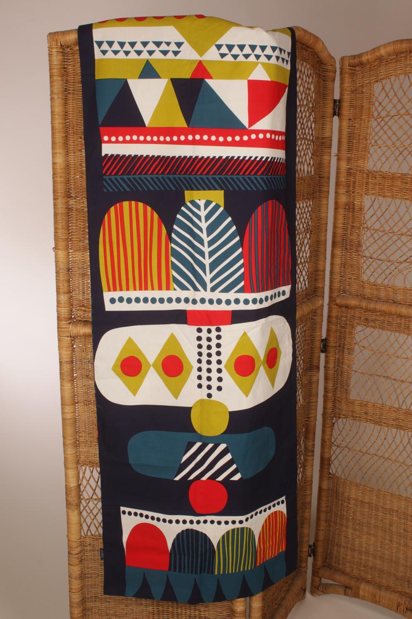 Marimekko kapea kaksipuolinen abstrakti-kuvioinen pöytäliina