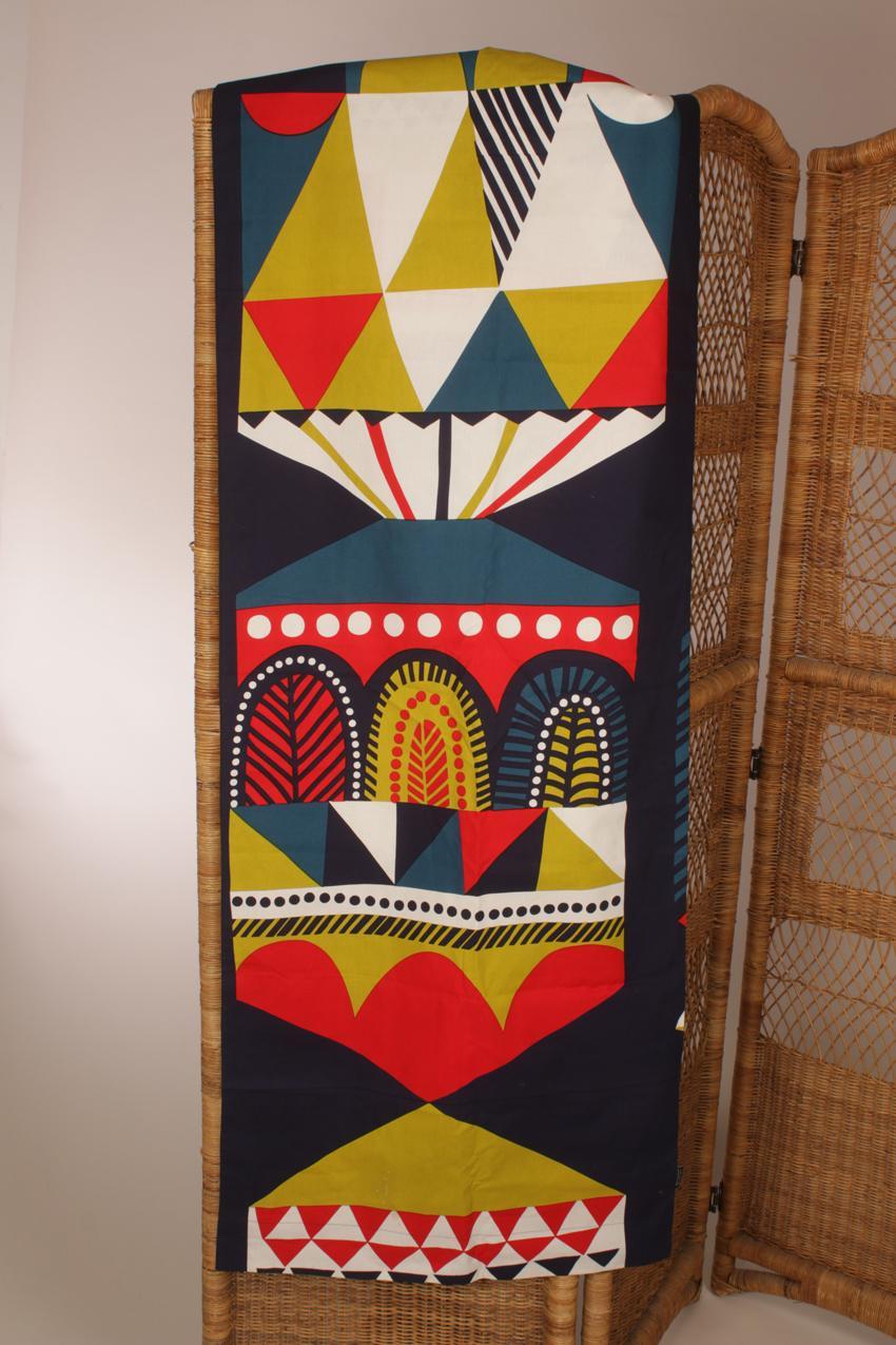 Marimekko kapea kaksipuolinen abstrakti-kuvioinen pöytäliina - Image 3