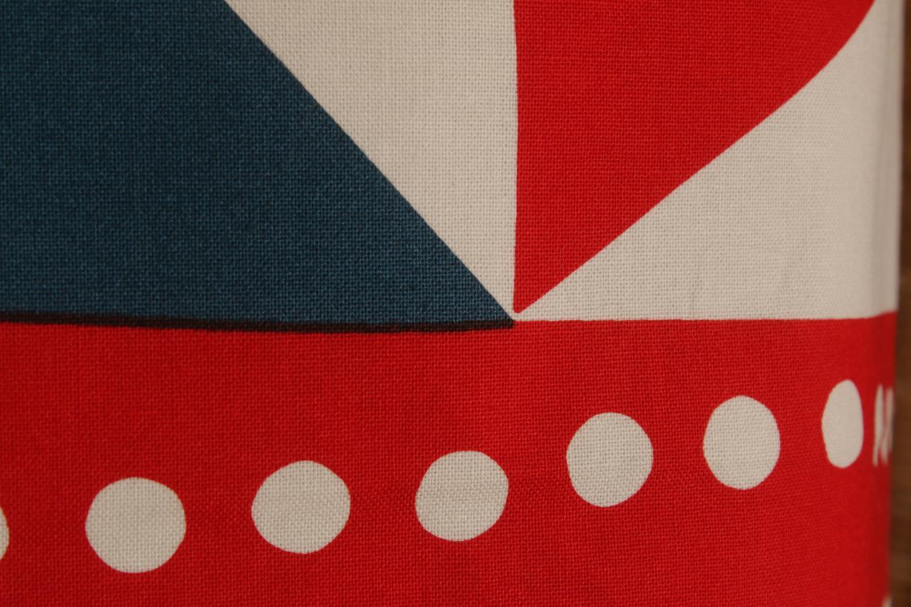 Marimekko kapea kaksipuolinen abstrakti-kuvioinen pöytäliina - Image 4