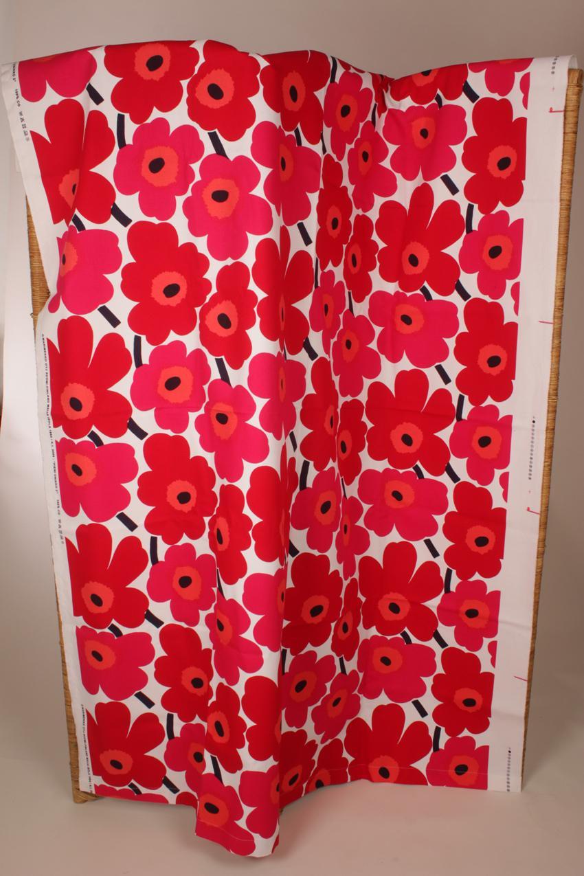Marimekko Maija Isola canvas verhoilukangas punainen “Pieni Unikko”