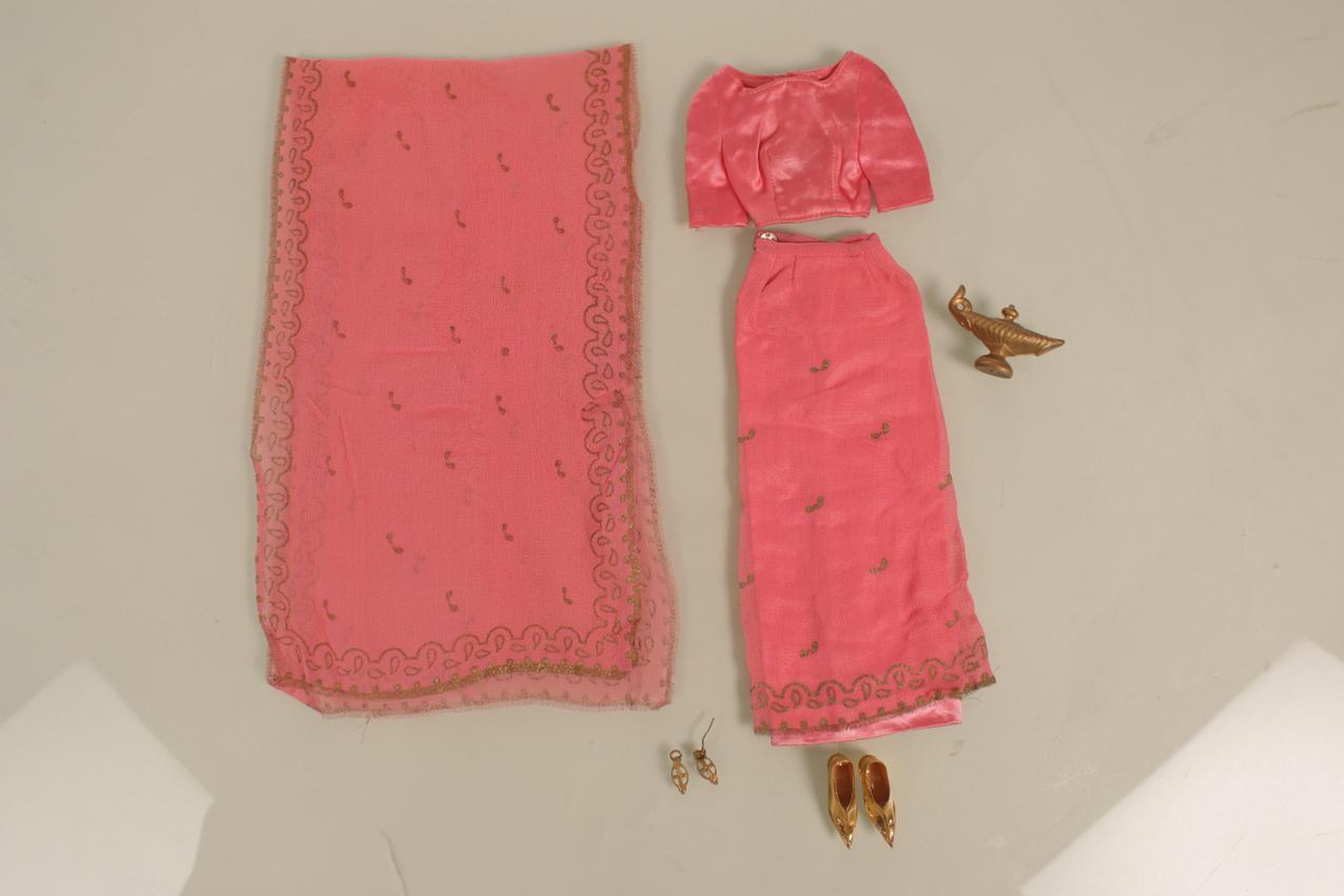 Vintage Mattel Barbie Midge teatteriasu #874 “Arabian nights” 1963