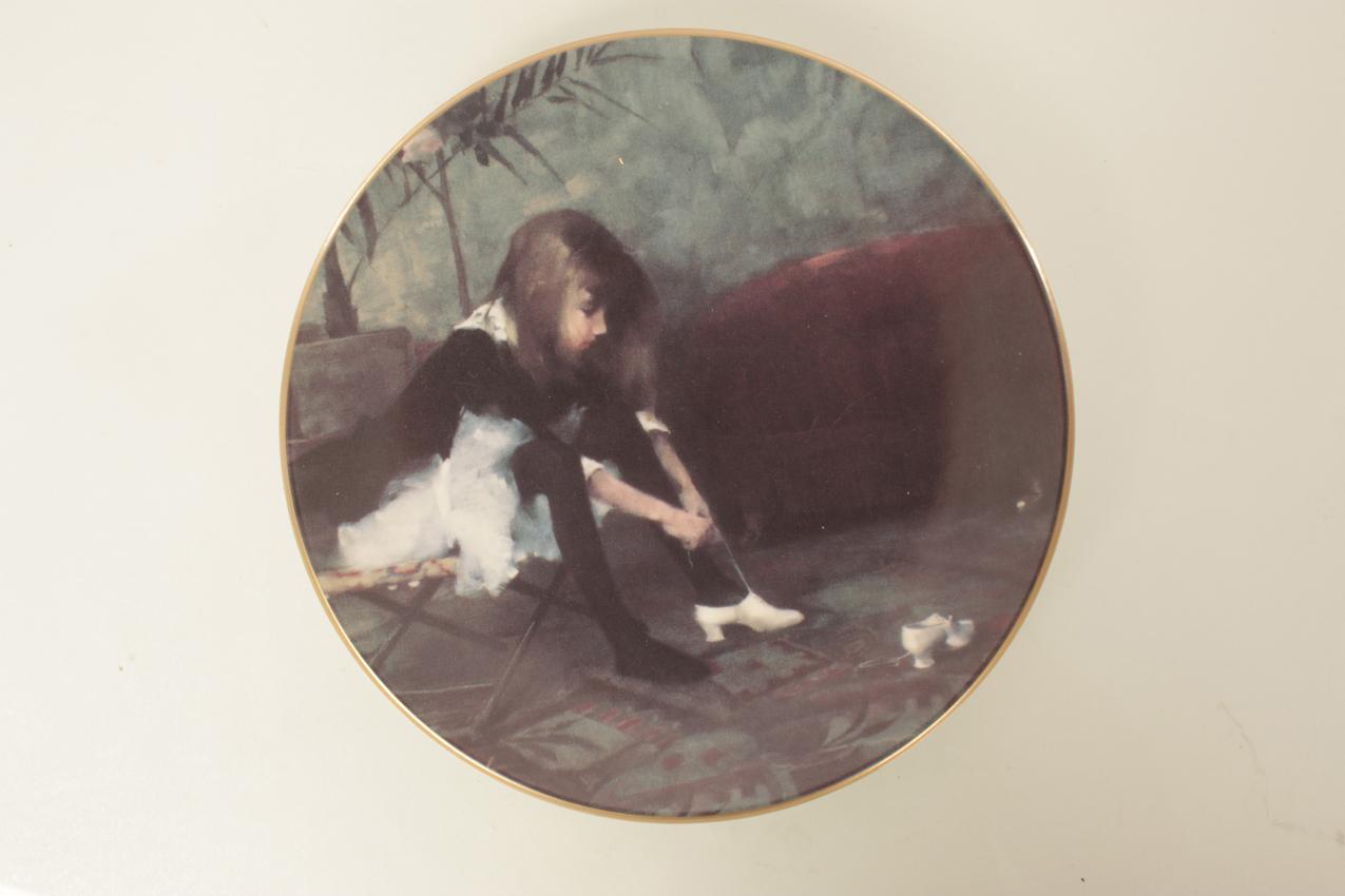 Taidelautanen Arabia Helene Schjerfbeck ”Tanssiaiskengät”