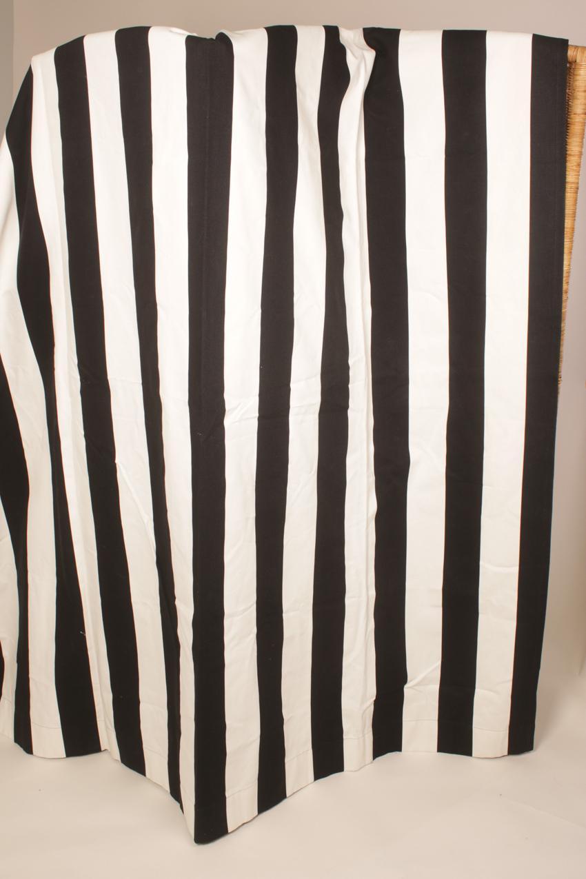 Marimekko Fujiwo Ishimoto ”Juhlaraita” -markiisikangas verho