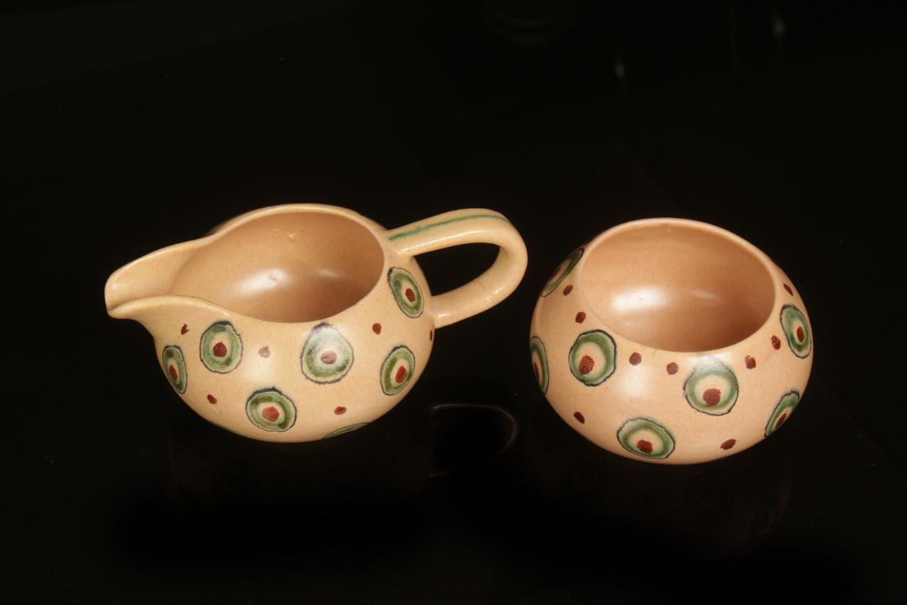 Vintage Kupittaan Savi Laila Zink neljä teekuppia, asetit, kakkulautaset, tarjoilulautanen, kermakko ja sokerikko - Image 6
