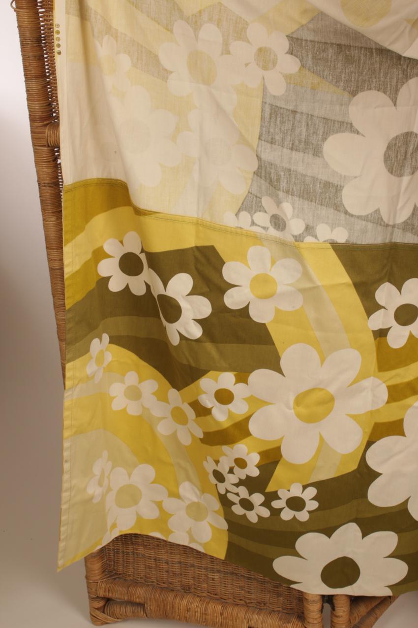 Vintage Marjatta Metsovaara Tampella vihreän sävyinen kukkakangas/verho - Image 6