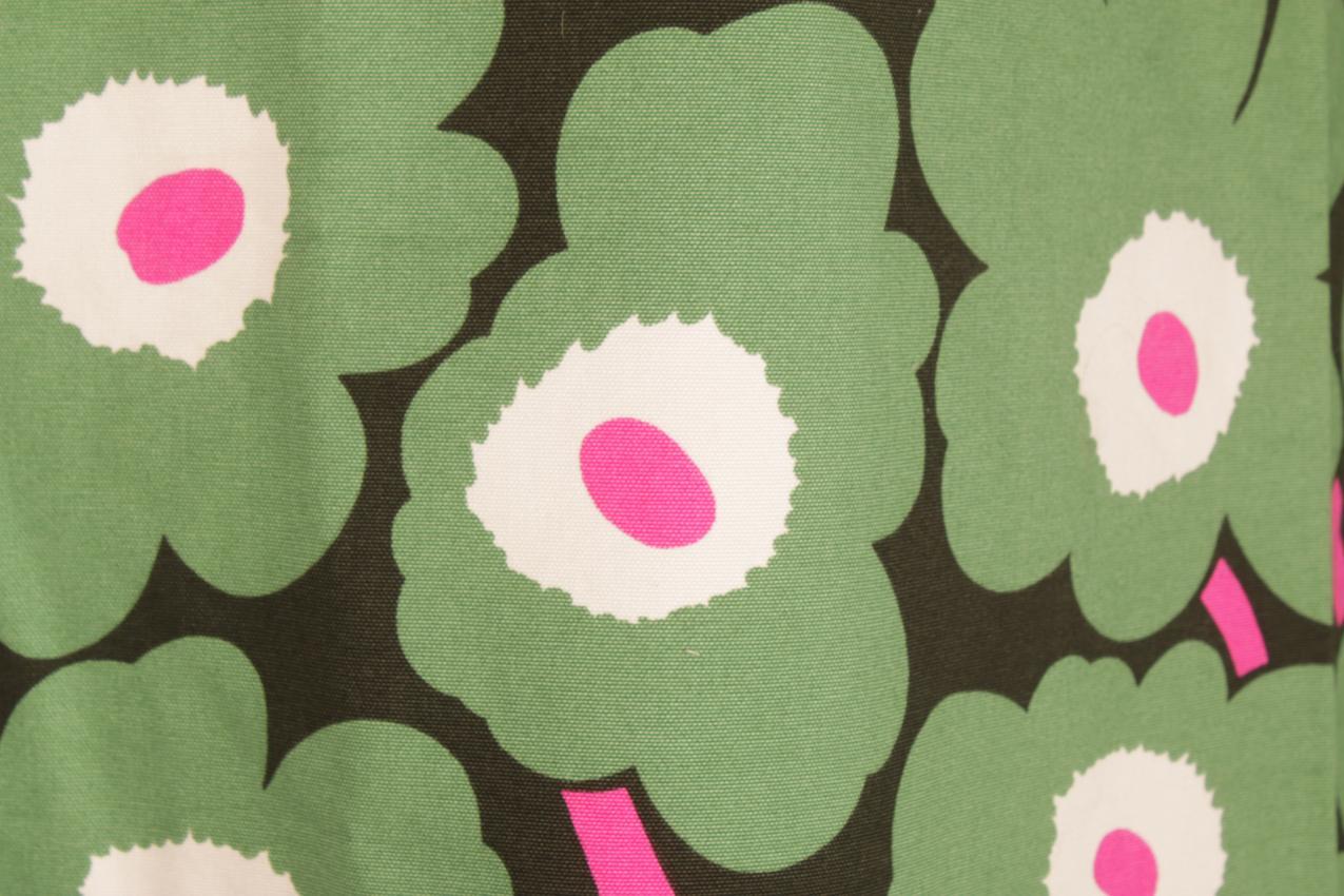Marimekko Maija Isola vihreä markiisikangas “Pieni Unikko 2” - Image 6