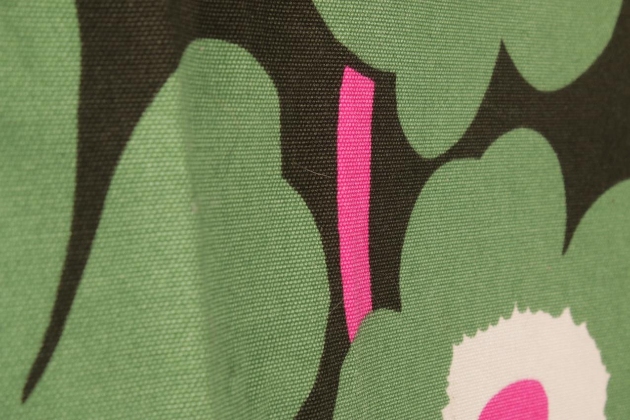 Marimekko Maija Isola vihreä markiisikangas “Pieni Unikko 2” - Image 3