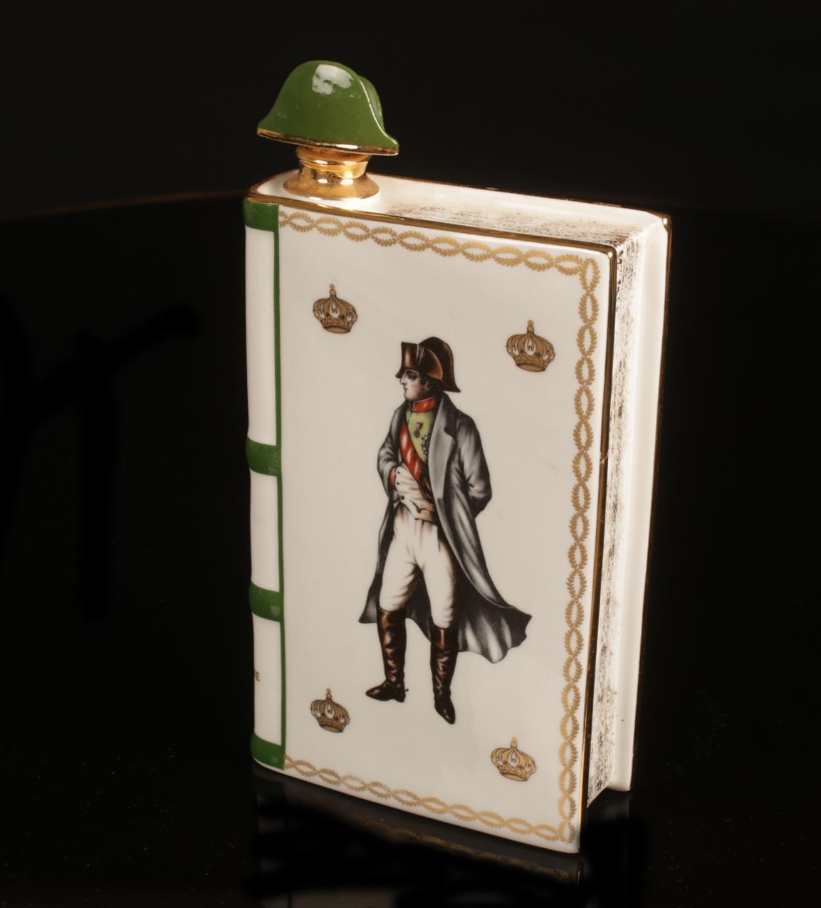 Harvinainen vintage kirjan muotoinen tyhjä Camus Napoleon -konjakkipullo