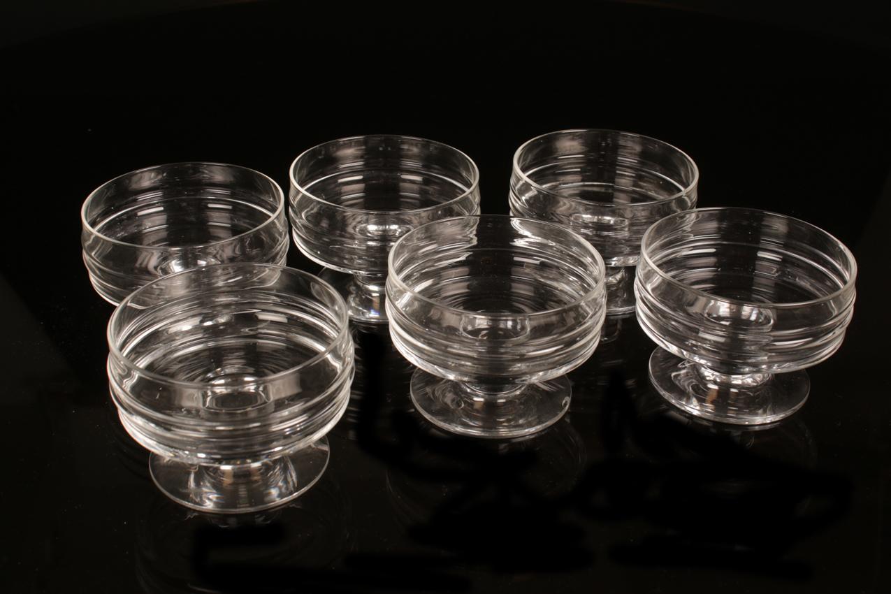 Vintage kuusi Iittala Timo Sarpaneva ”Pisararengas” jalallinen jälkiruokakulho