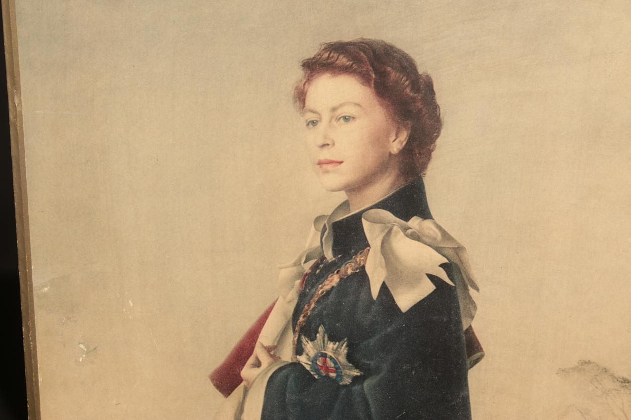 Vintage Raphael Tuck & Sons Ltd. Pietro Annigoni Kuningatar Elisabeth II printtikuva - Image 3